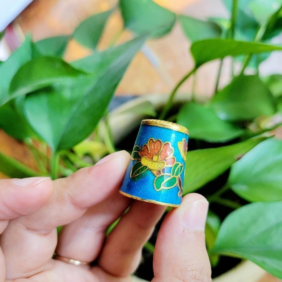Vintage Floral Cloisonne Thimble - Picture 2 of 8